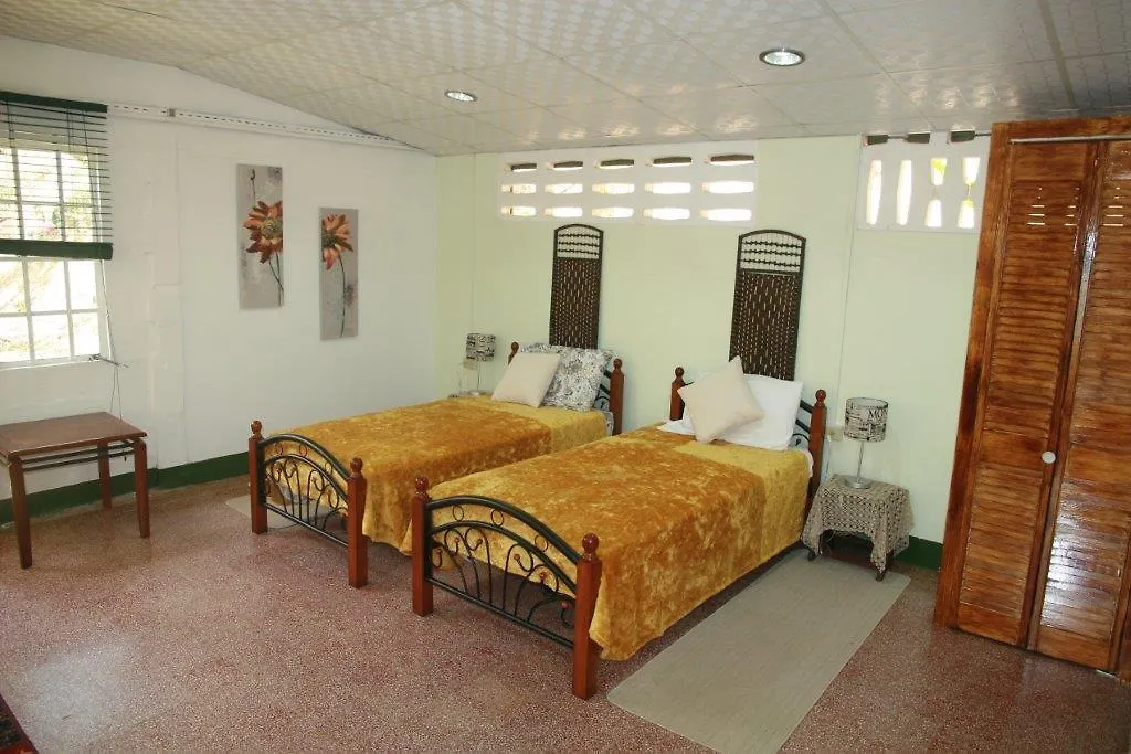 Gasthof Hotel Havenridge Eco Place Port of Spain